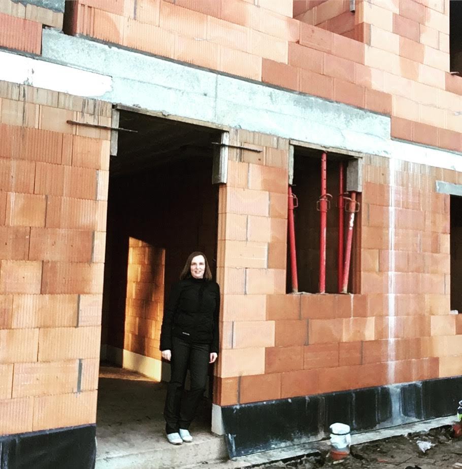 a03b041e-2363-4ca9-add0-ea2f5eaef8c0